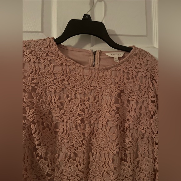 Woman’s pink sheer blouse - Size M - Picture 6 of 8